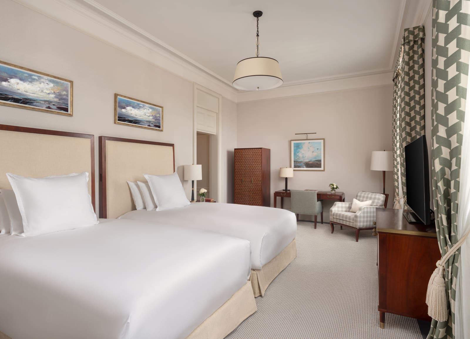 Deluxe Twin room at Raffles London at The OWO, Whitehall. Official hotel photograph.